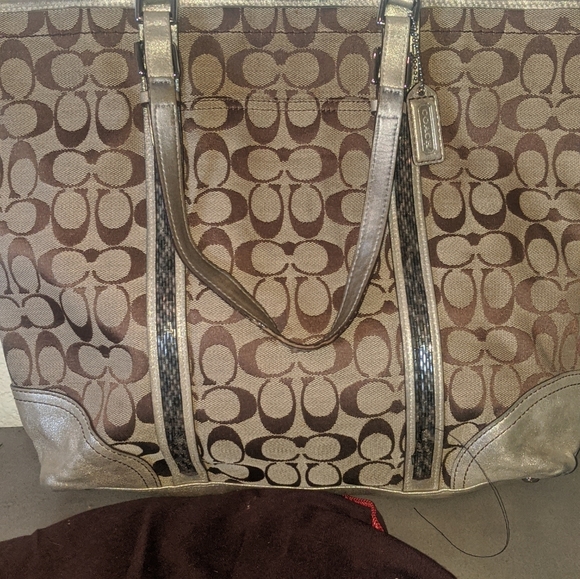 Coach Large Bag - Picture 2 of 4